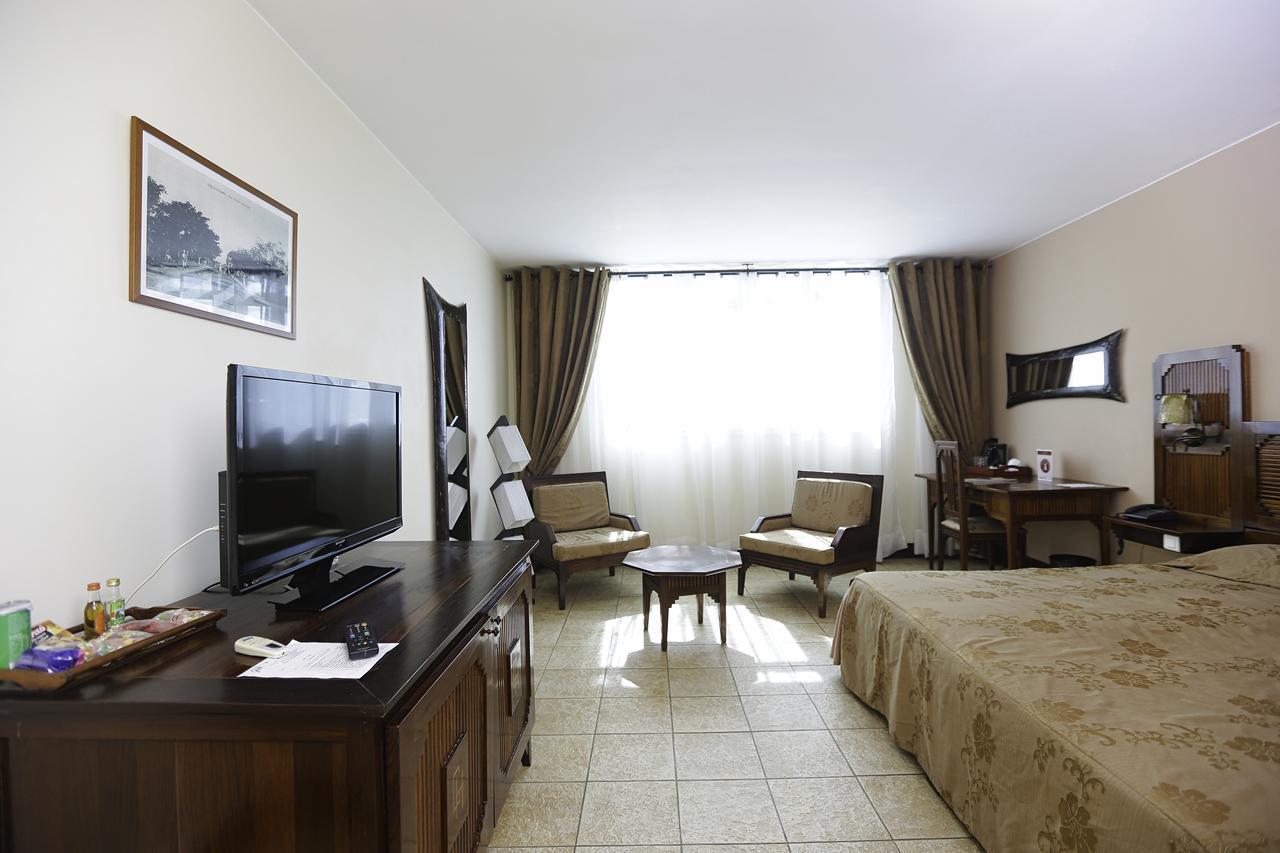 Le Grand Hôtel Diego Antsiranana Exterior foto